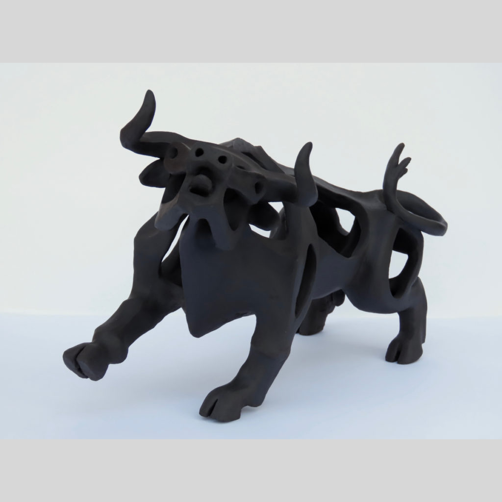 Taureau furieux 2 - céramique (Annick RESTLE)