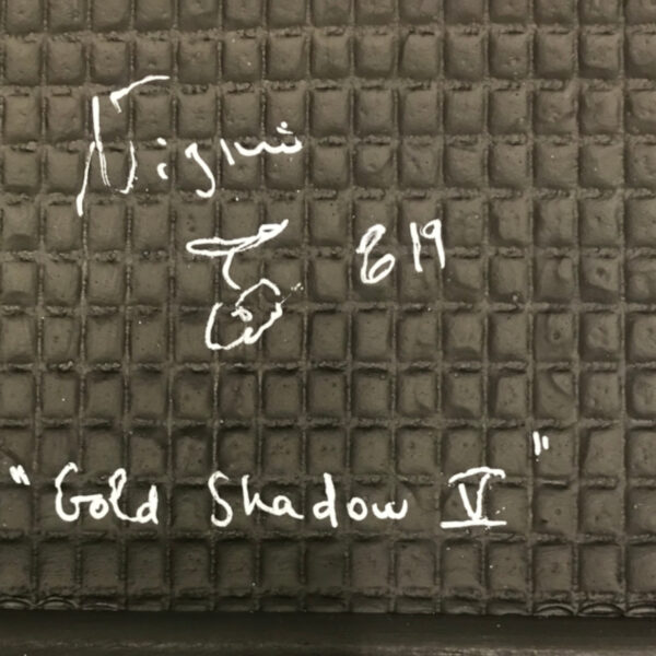 Gold Shadow, signature d'une œuvre de l'artiste Virginie Zapadka